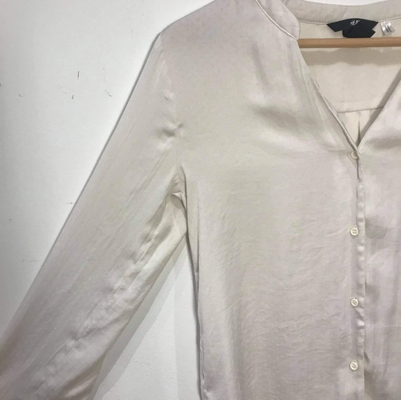 Light classy blouse - Picture 3 of 7